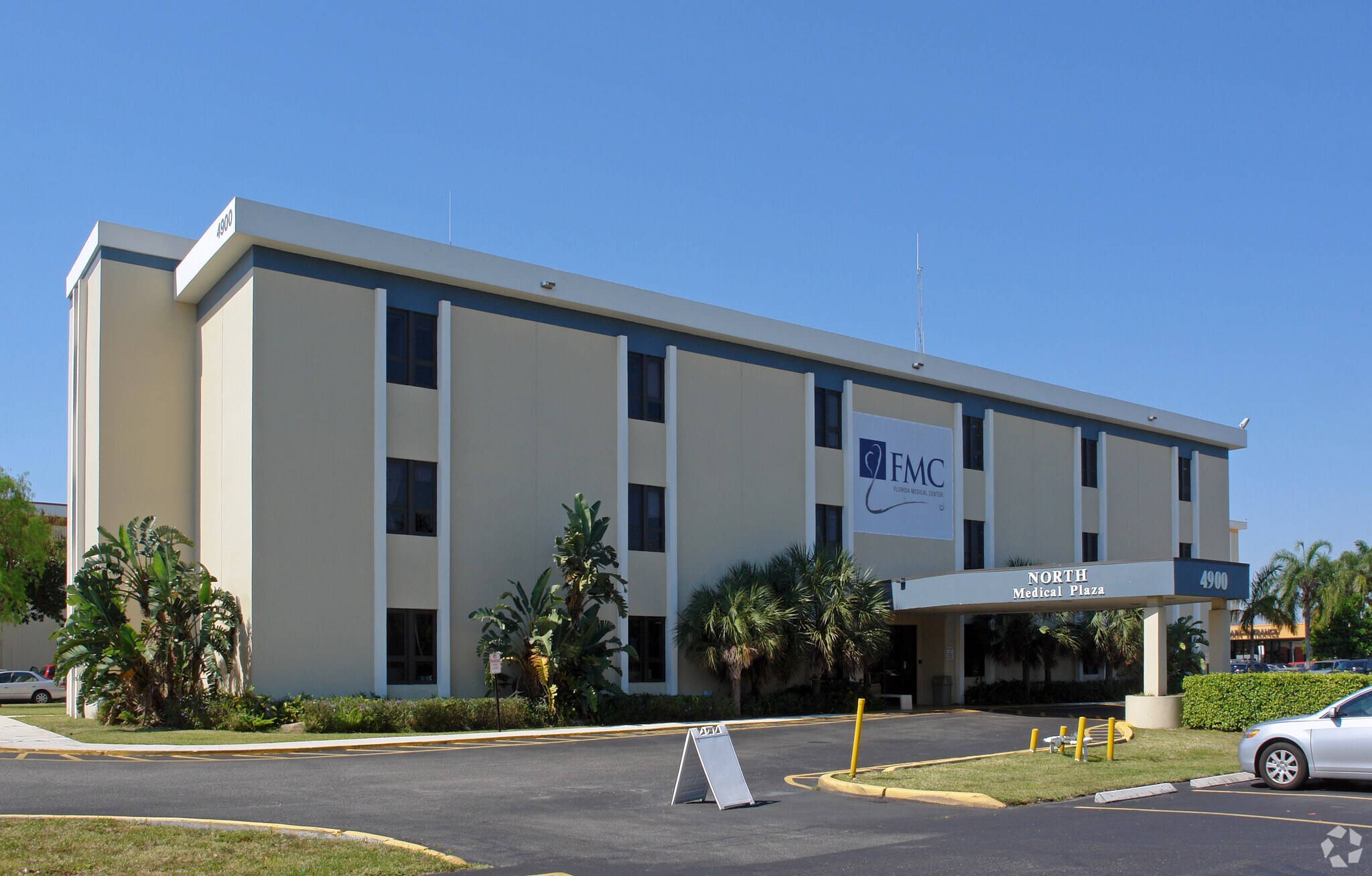 4900 W Oakland Park Blvd, Lauderdale Lakes, FL for Rent