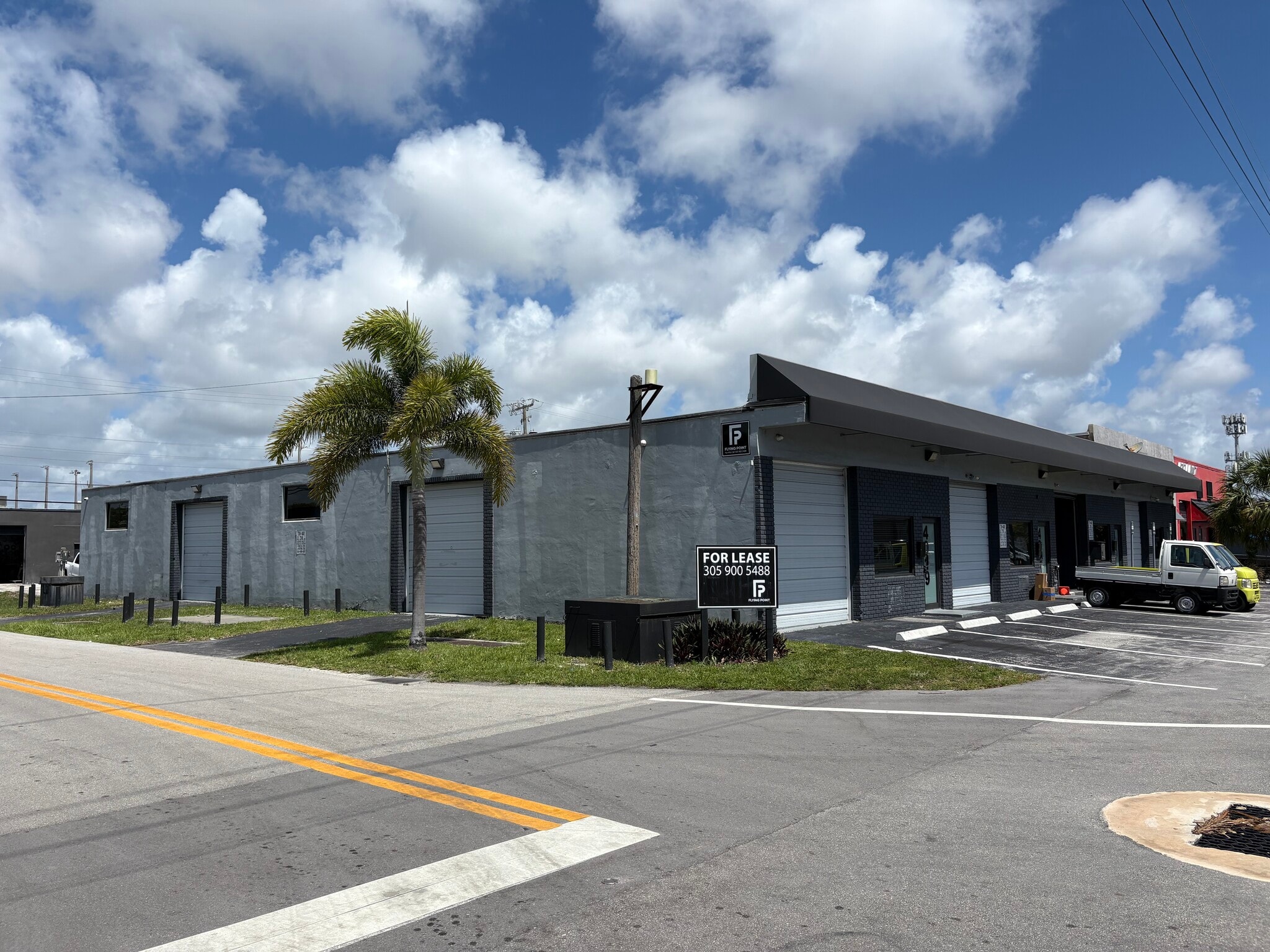 4019 NE 6th Ave, Oakland Park, FL for Sale