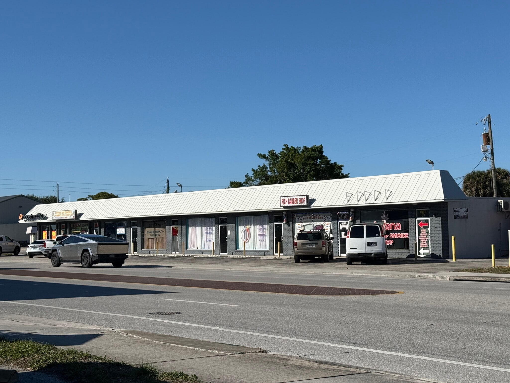 3083 SE Dixie Hwy, Stuart, FL for Rent