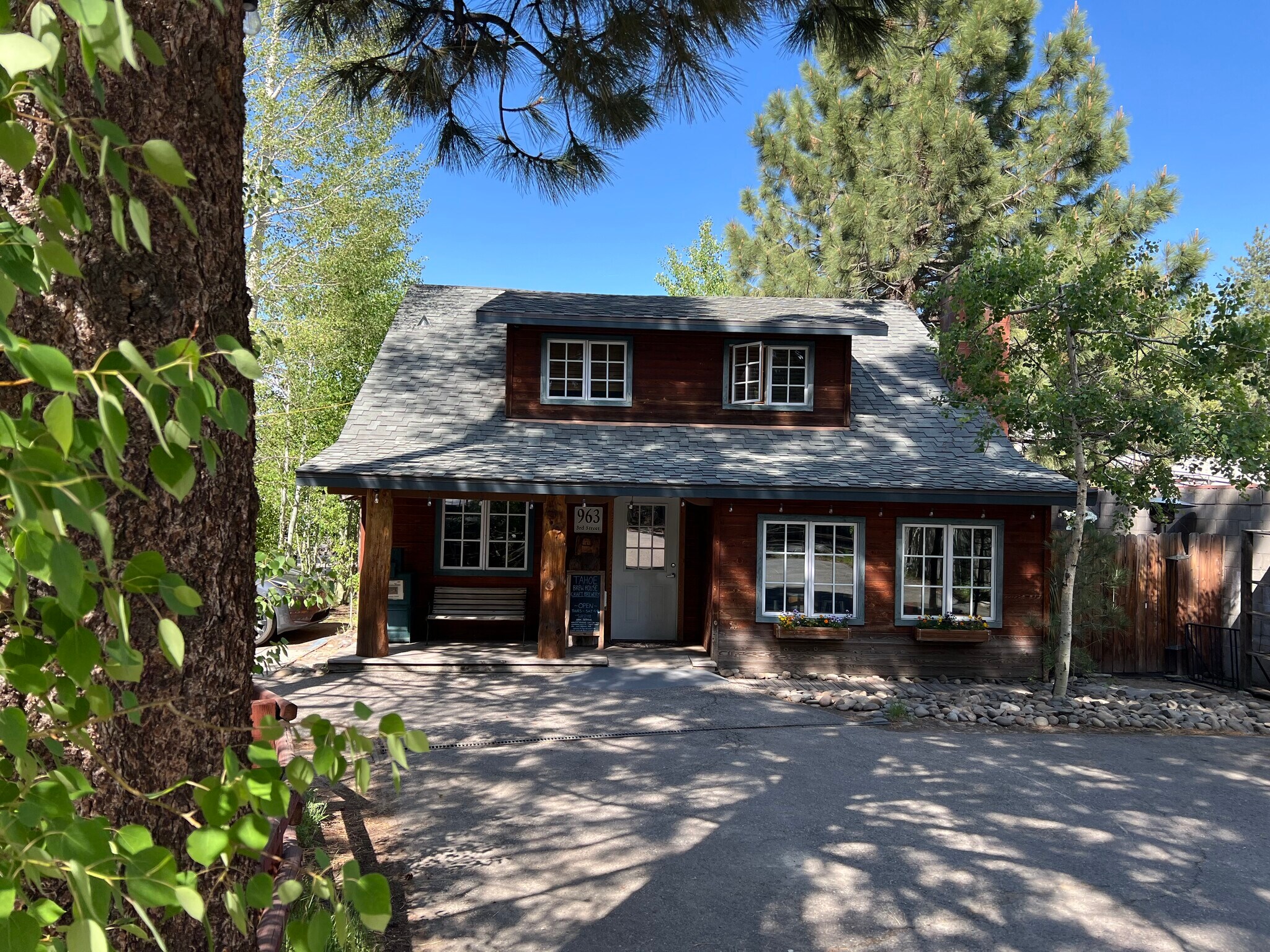963 3rd St, South Lake Tahoe, CA for Sale