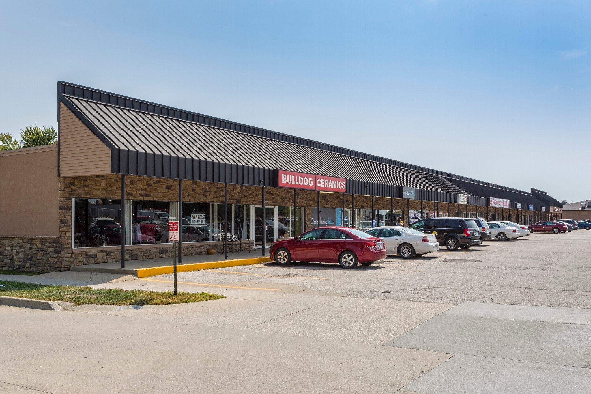 613711 S Ankeny Blvd Ankeny, IA 50023 Shopping Center Property for