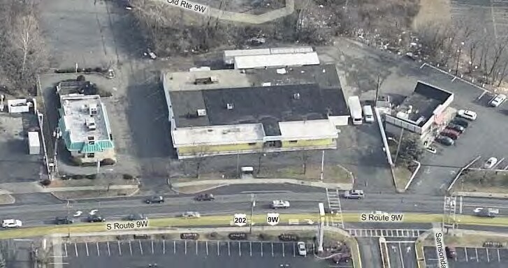 32-36 S Route 9W, West Haverstraw, NY for Rent