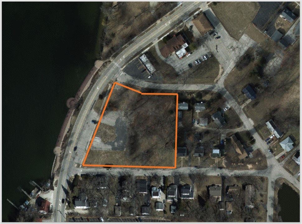 173 W Main St, Lake Zurich, IL for Sale