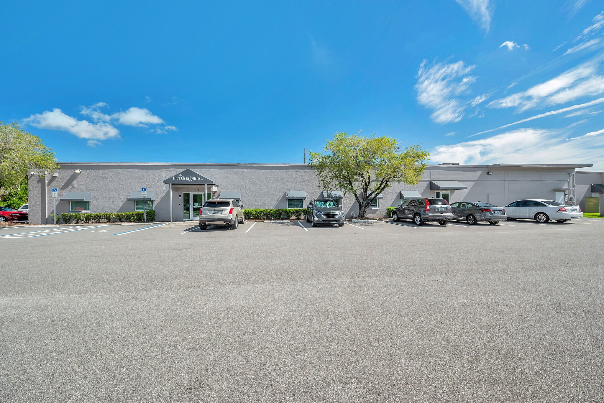 110-114 Douglas Rd E, Oldsmar, FL for Rent