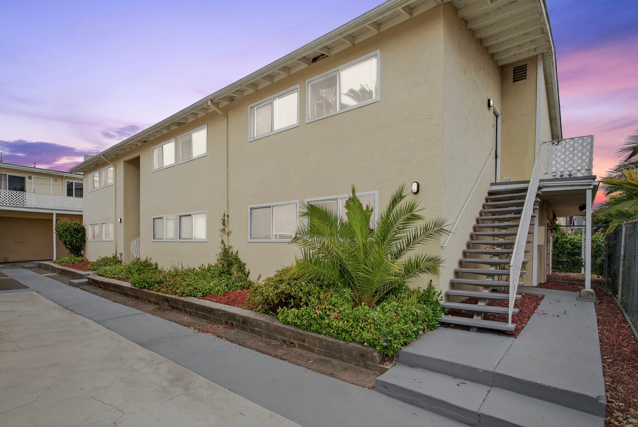 2125 10th Ave, Oakland, CA for Sale