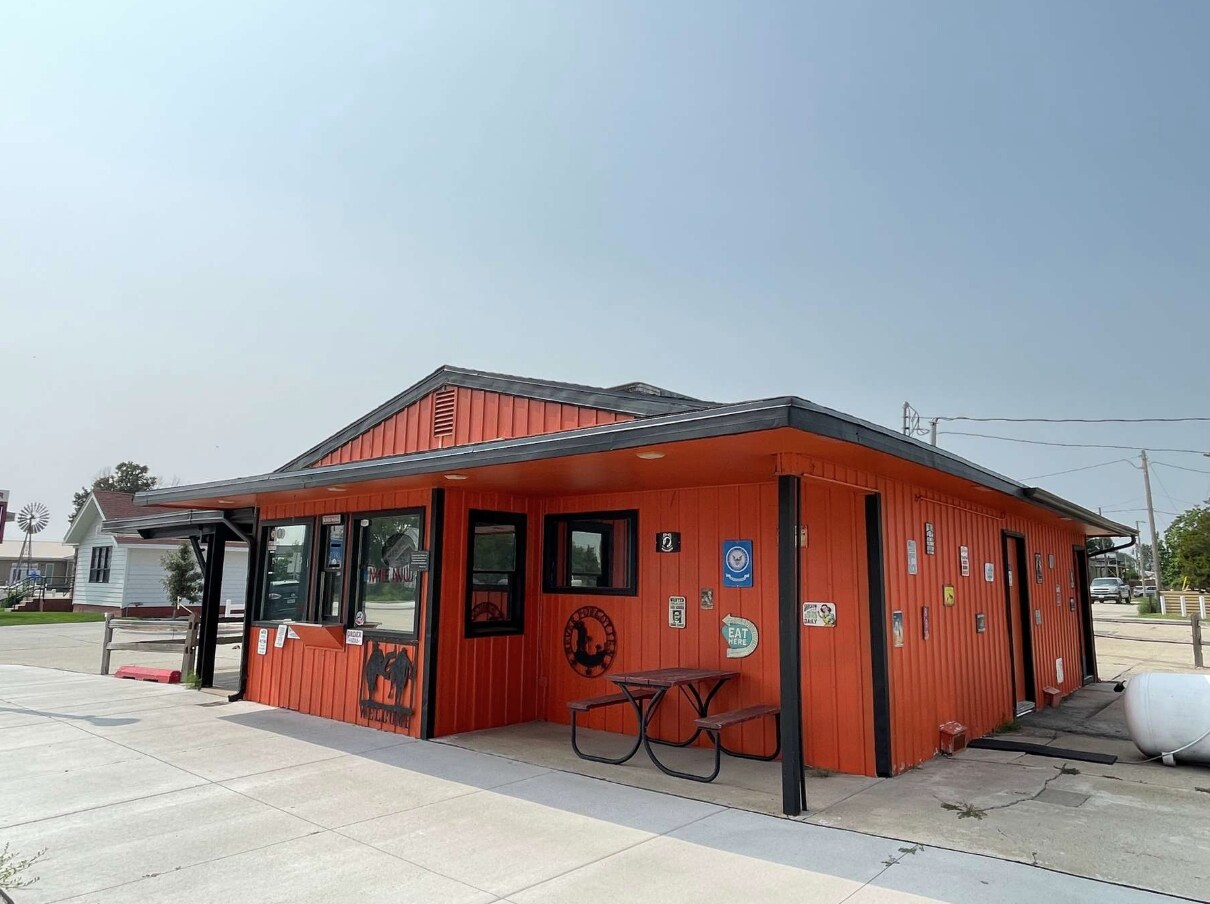 223 S Main St, Valentine, NE for Sale