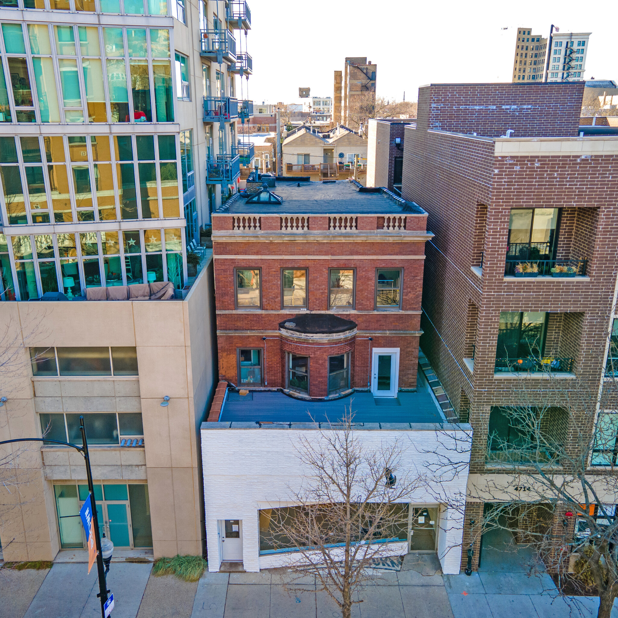 4710-4712 N Sheridan Rd, Chicago, IL for Sale