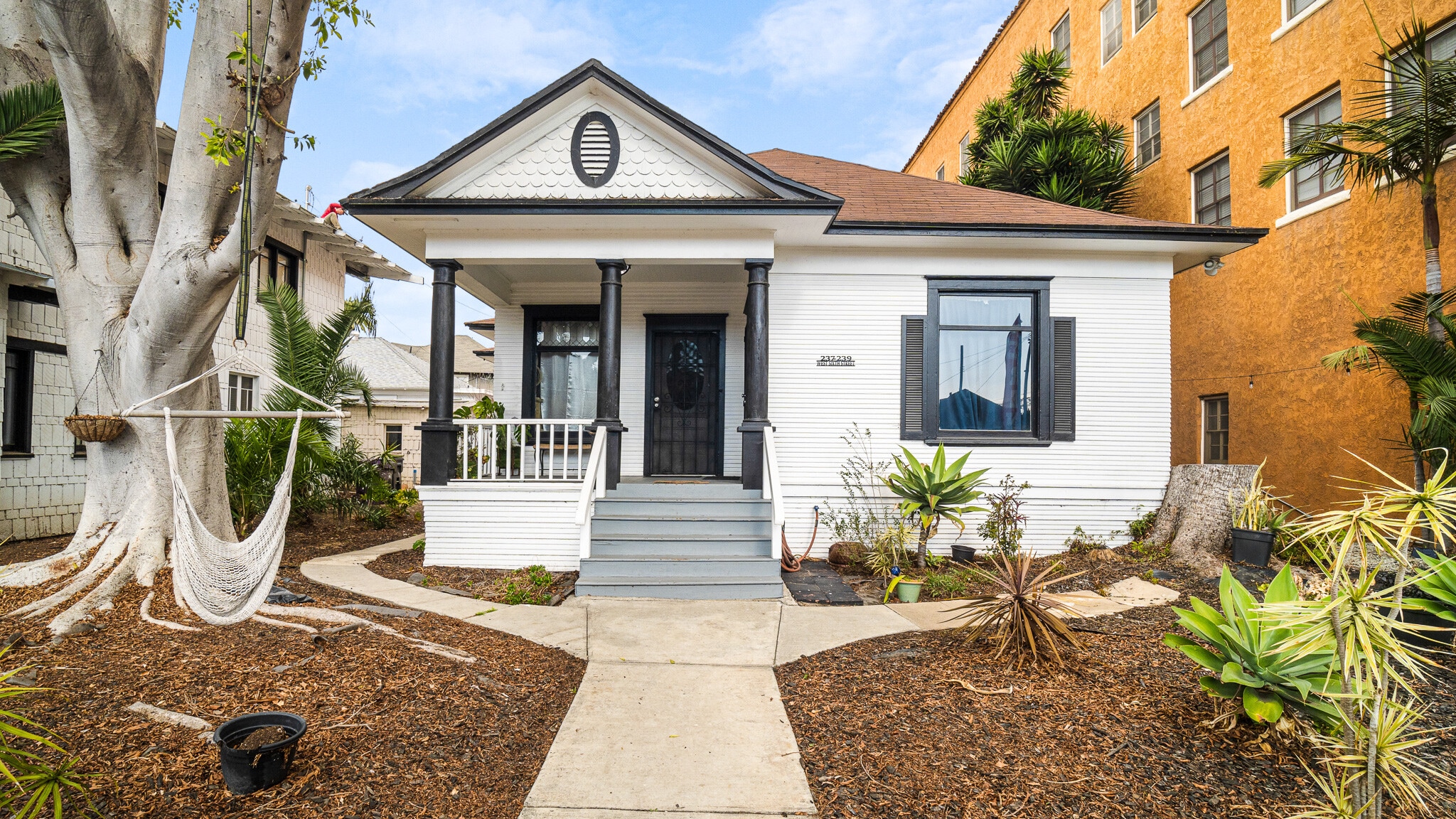 237 W 6th St, Long Beach, CA for Sale