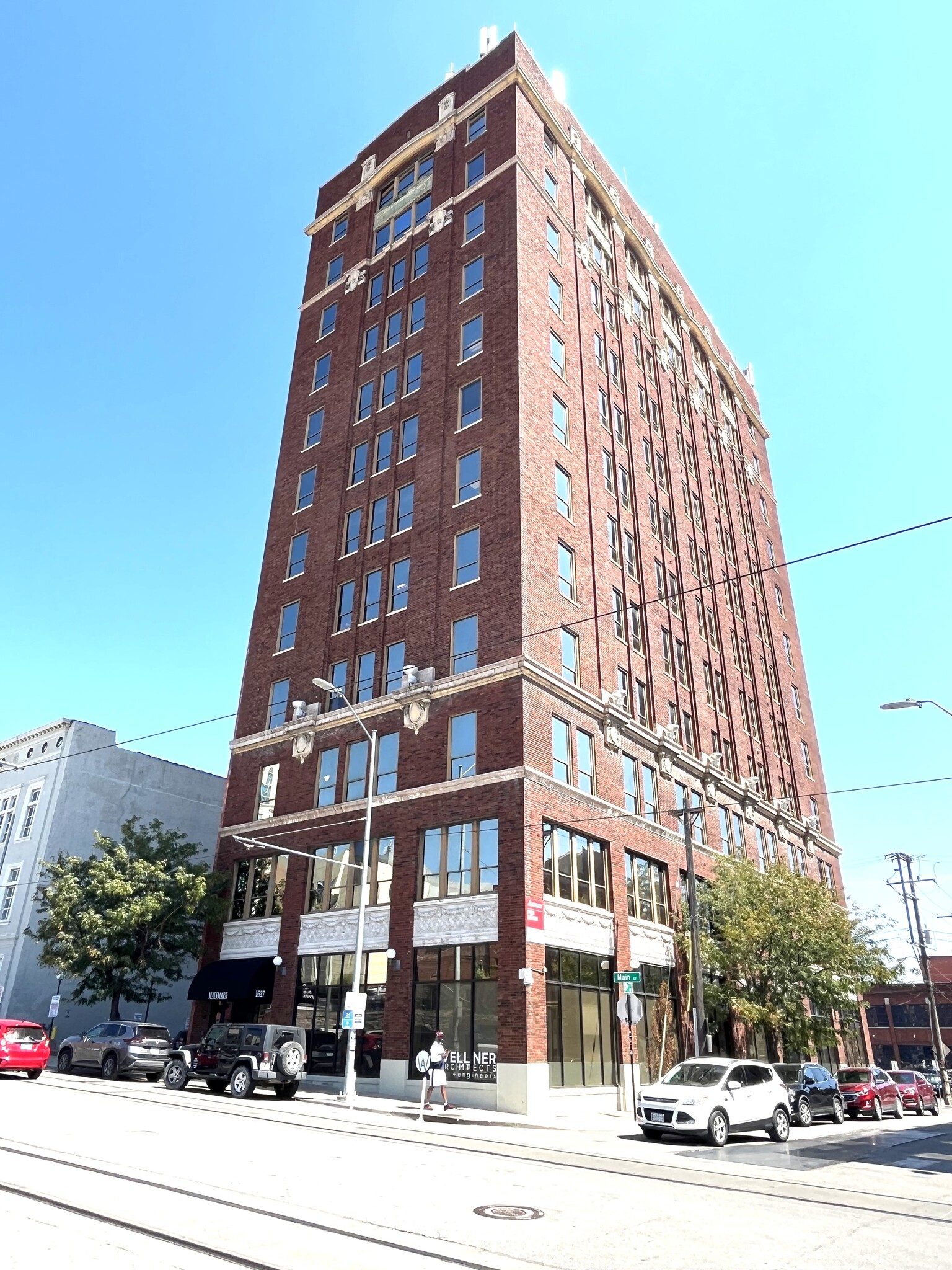 1627 Main St, Kansas City, MO for Rent