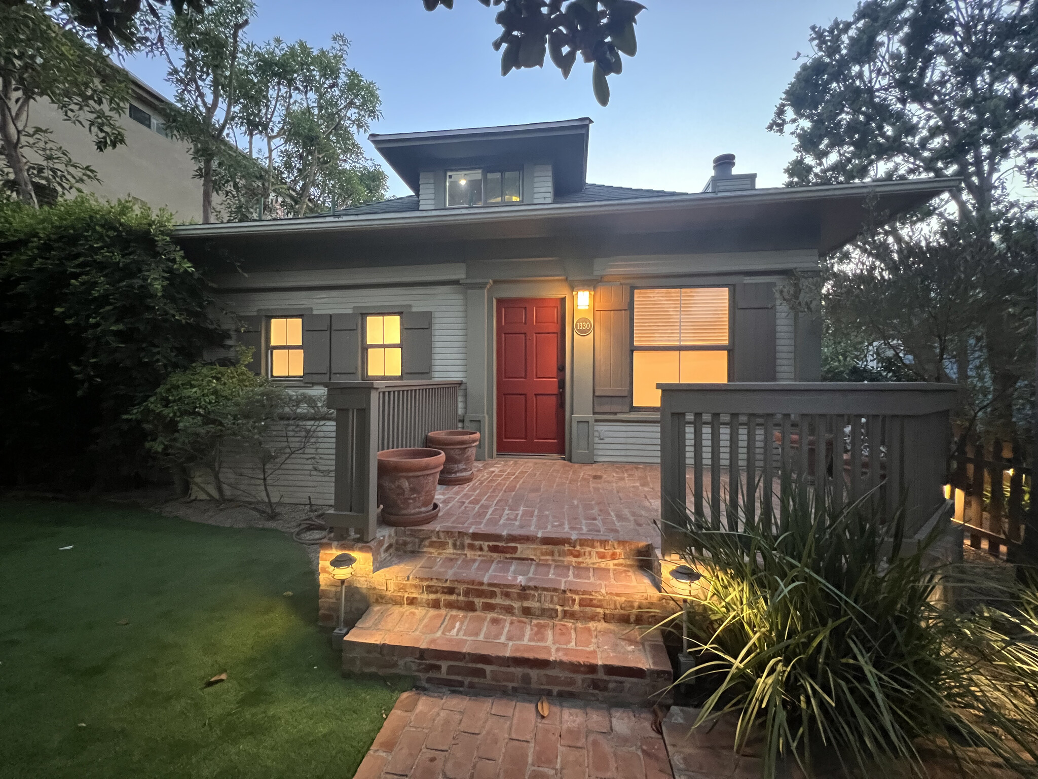 1330 10th St, Santa Monica, CA for Sale