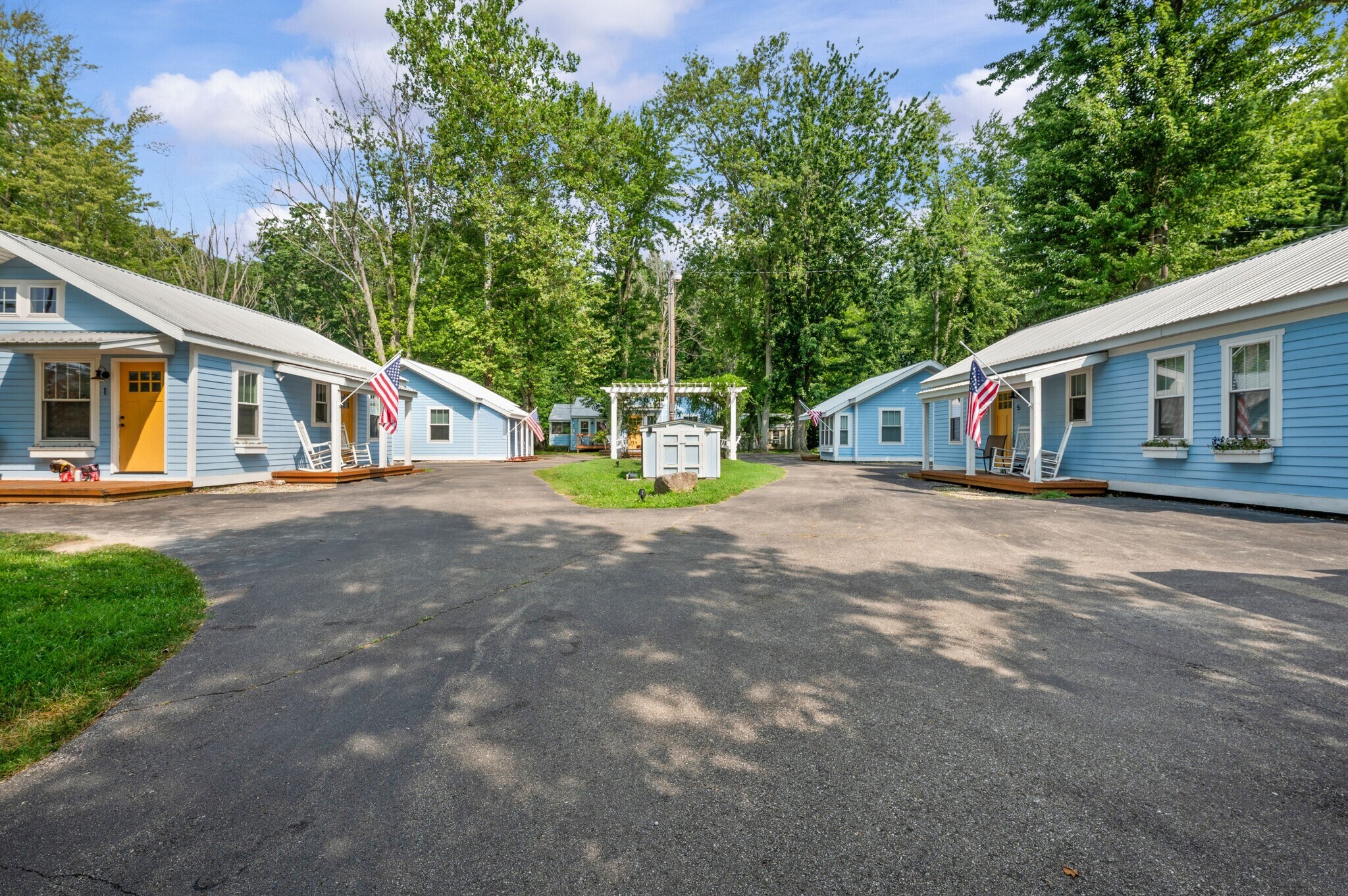 5358 Paw Paw Lake Rd, Coloma, MI for Sale