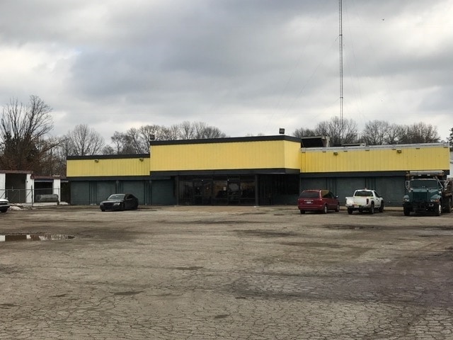2545 S 11th St, Niles, MI for Sale