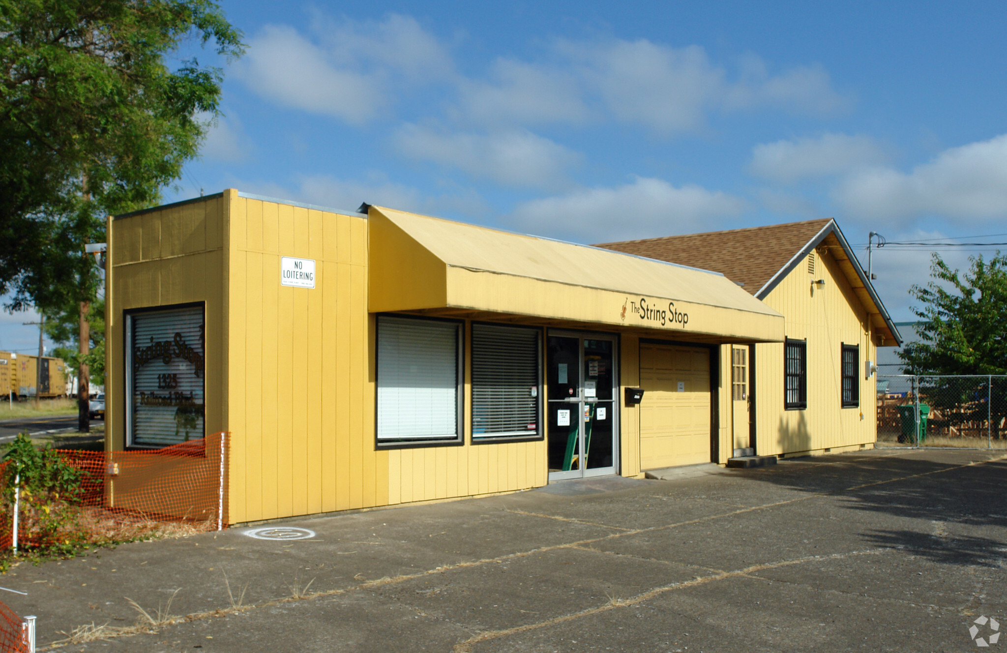 1325 Railroad Blvd, Eugene, OR for Rent