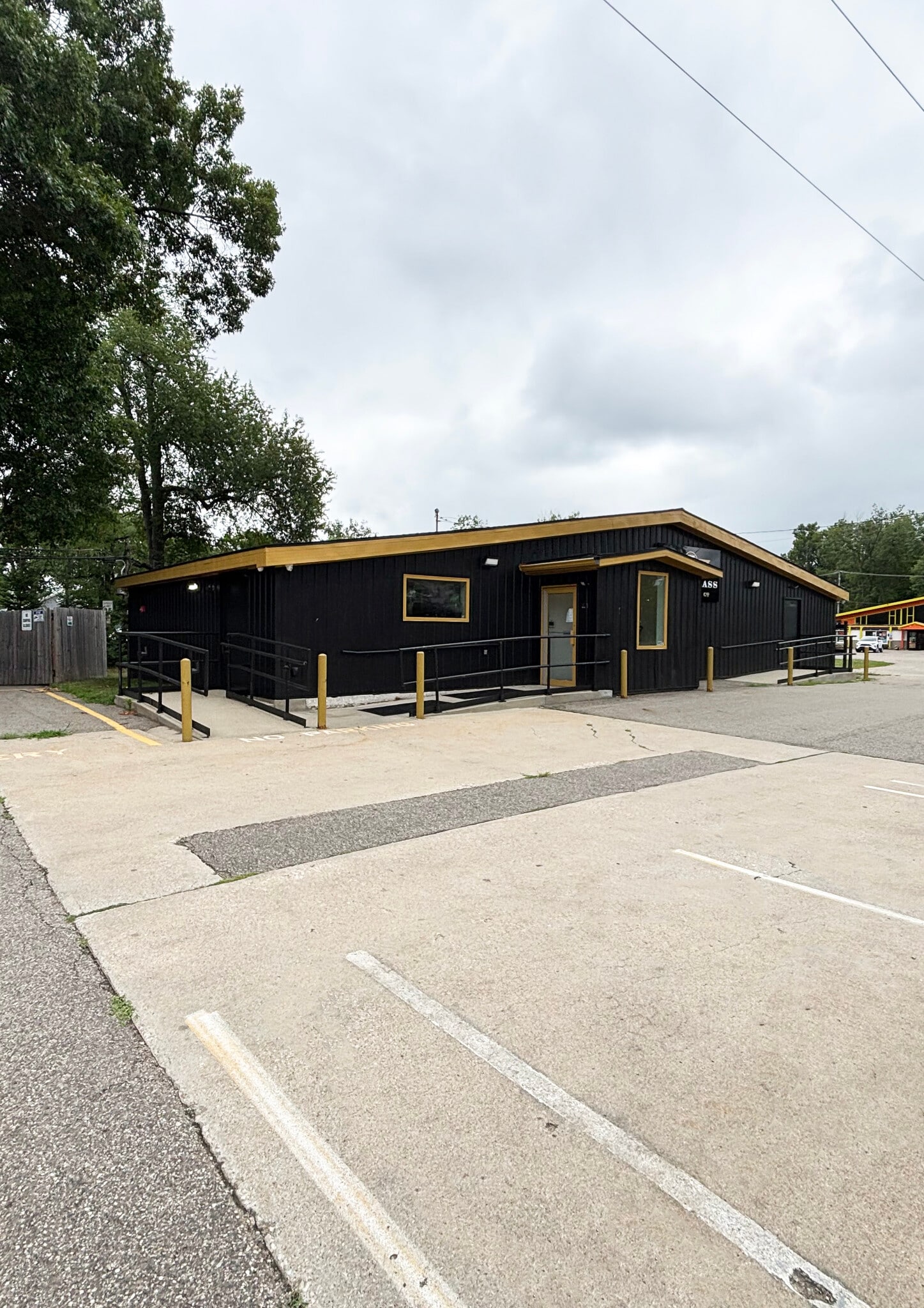 9017 S Sprinkle Rd, Kalamazoo, MI for Sale
