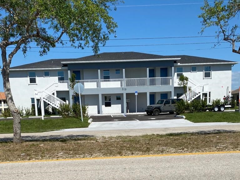 319 Nicholas Pky W, Cape Coral, FL for Sale