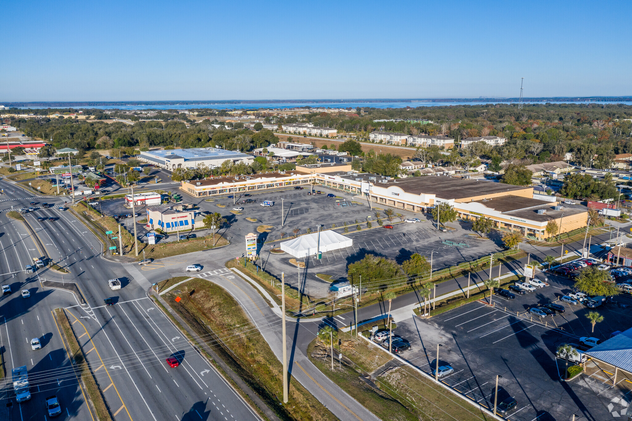 401-501 Plaza Dr, Eustis, FL for Rent