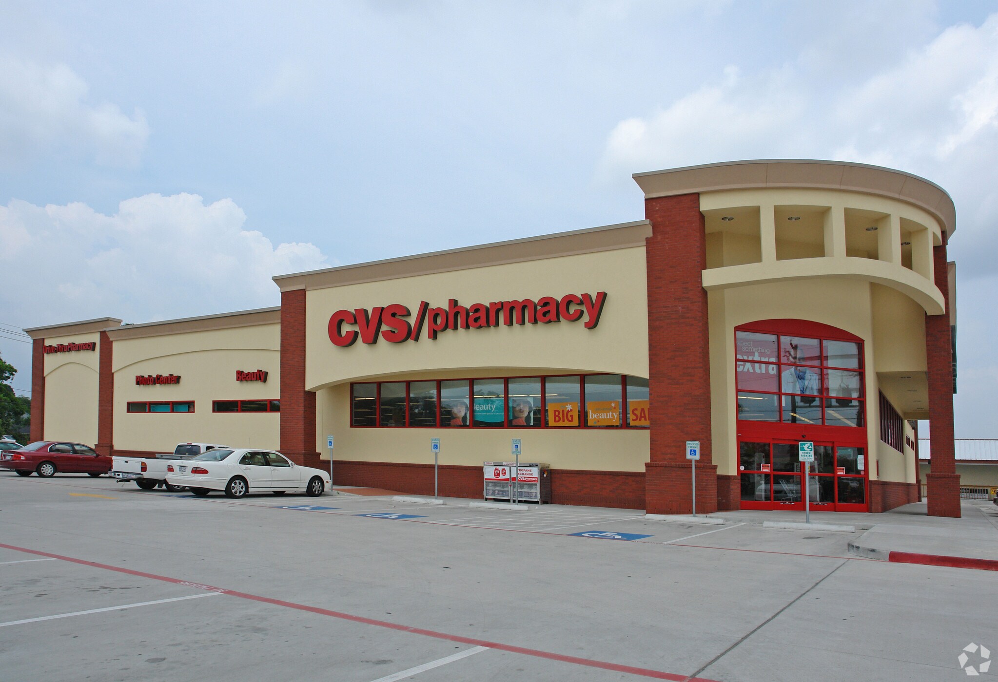 3890 Phelan Blvd, Beaumont, TX for Rent