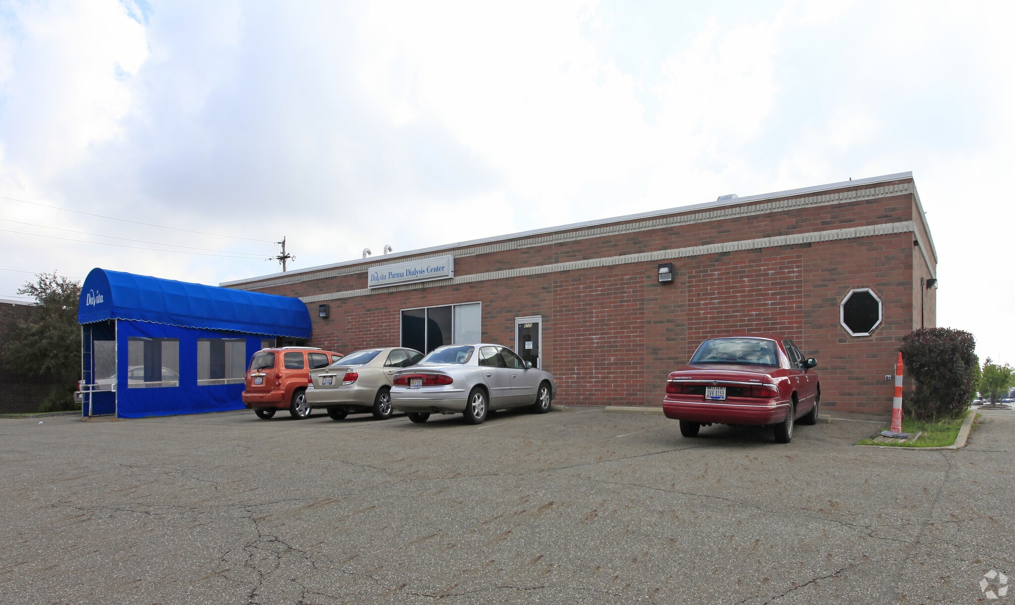 6731-6735 Ames Rd, Parma, OH for Sale