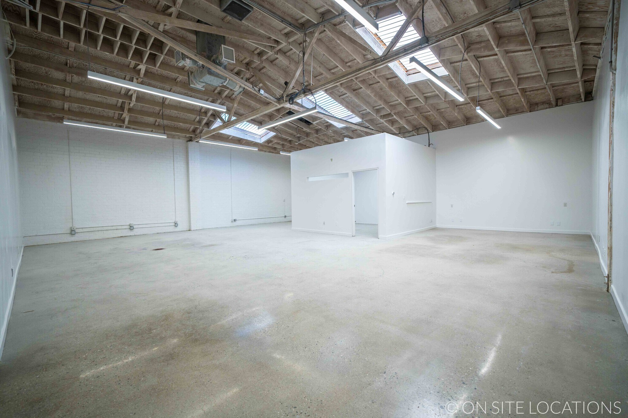 9520 W Jefferson Blvd, Culver City, CA for Rent