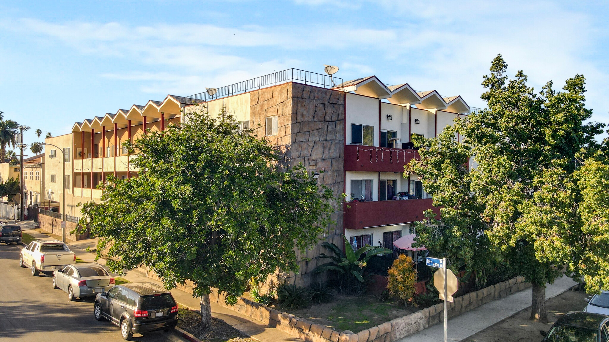 2405 W 18th St, Los Angeles, CA for Sale