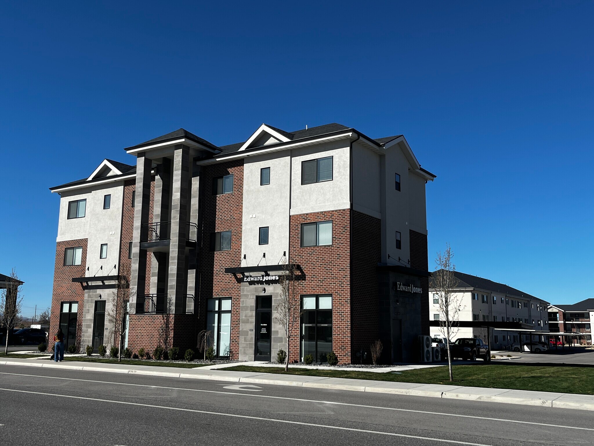 560 S Main St, Springville, UT for Sale