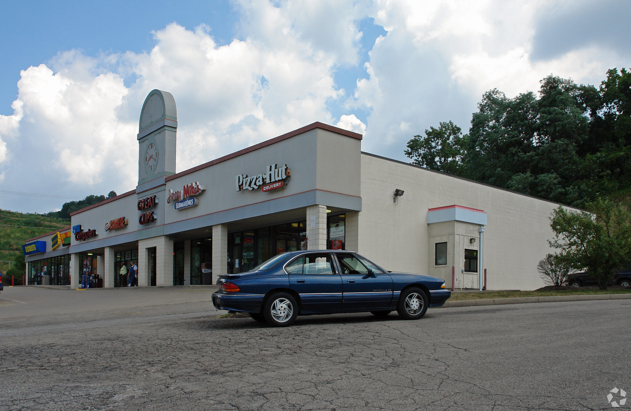 84-96 Carothers Rd, Newport, KY for Rent