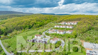 Altoona, PA Apartments - 200 Campus View Dr