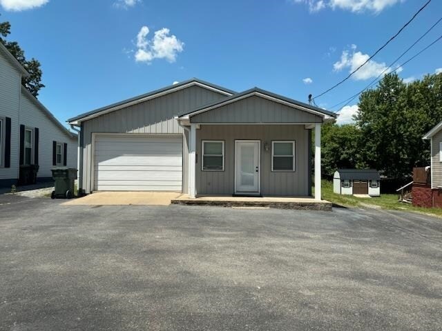 47 N Seminary St, Madisonville, KY for Sale