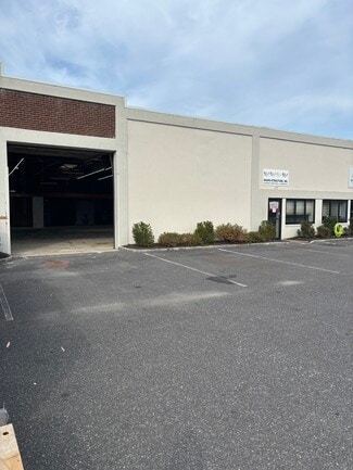 Southampton, NY Industrial - 170-176 Mariner Dr