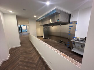 Chicago, IL Retail - 2530-2544 N Clark St
