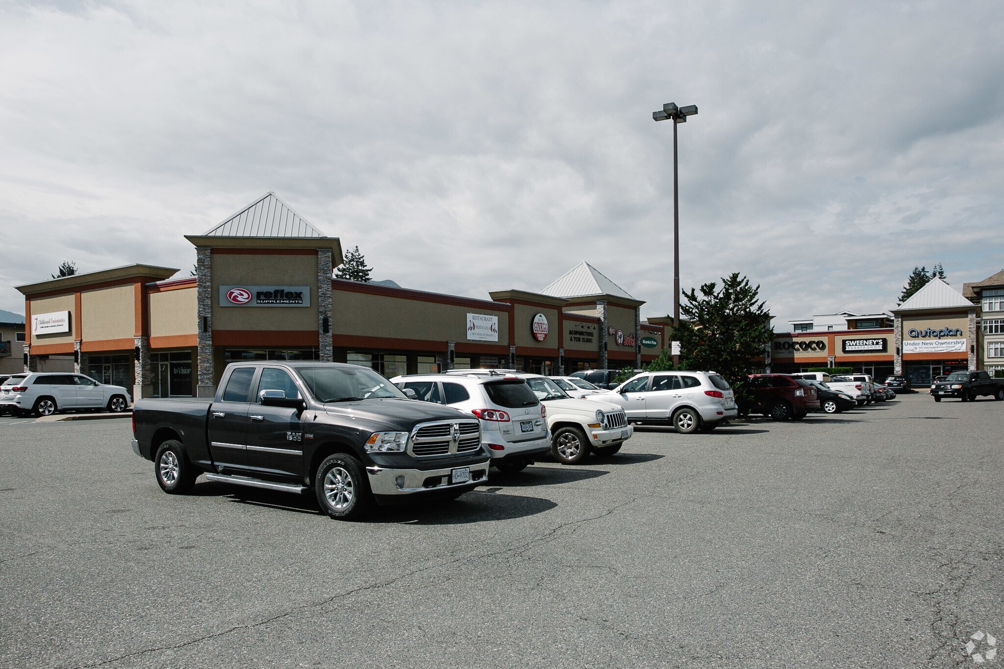 5725 Vedder Rd, Chilliwack, BC for Sale