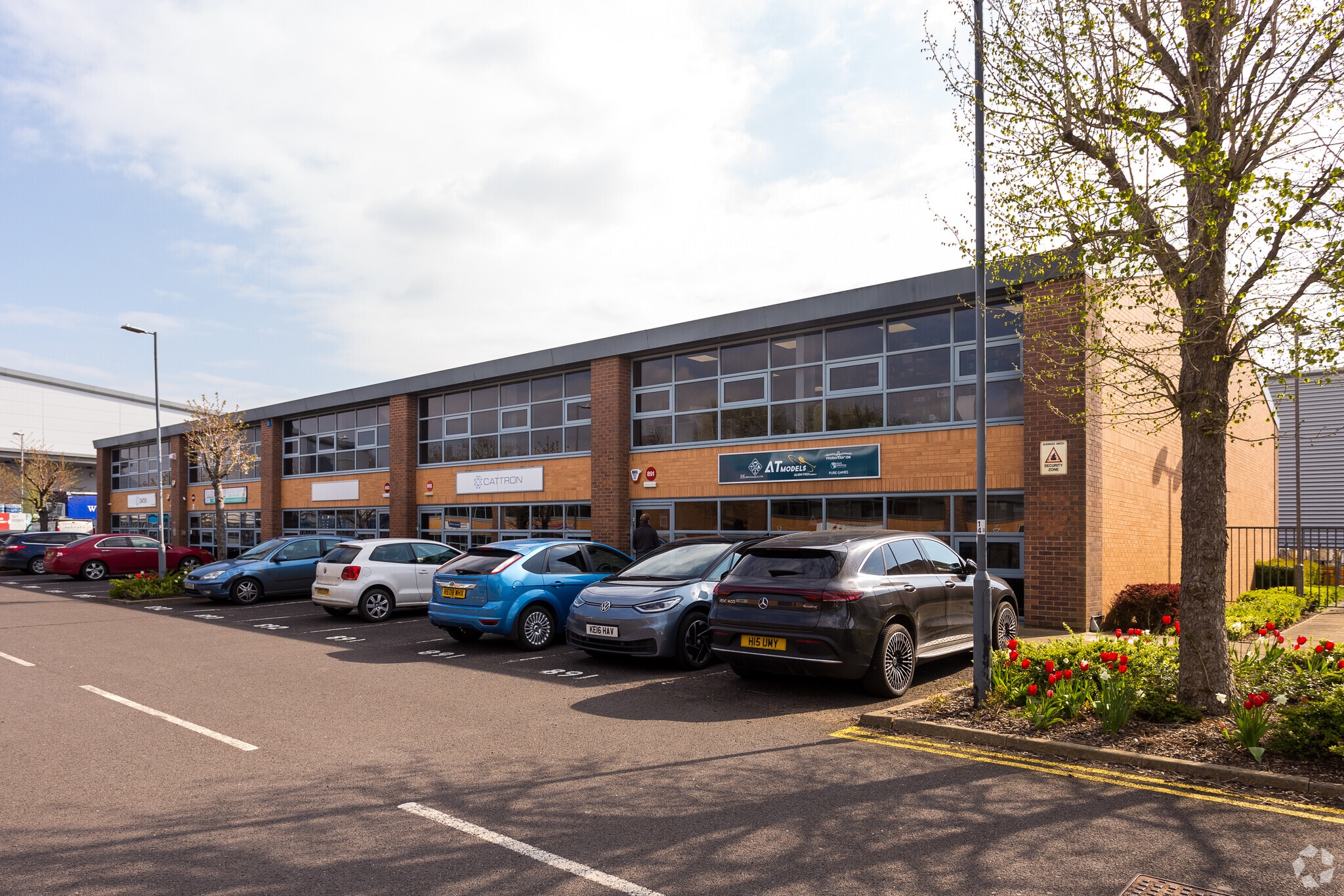 891-895 Plymouth Rd, Slough, BKS for Rent