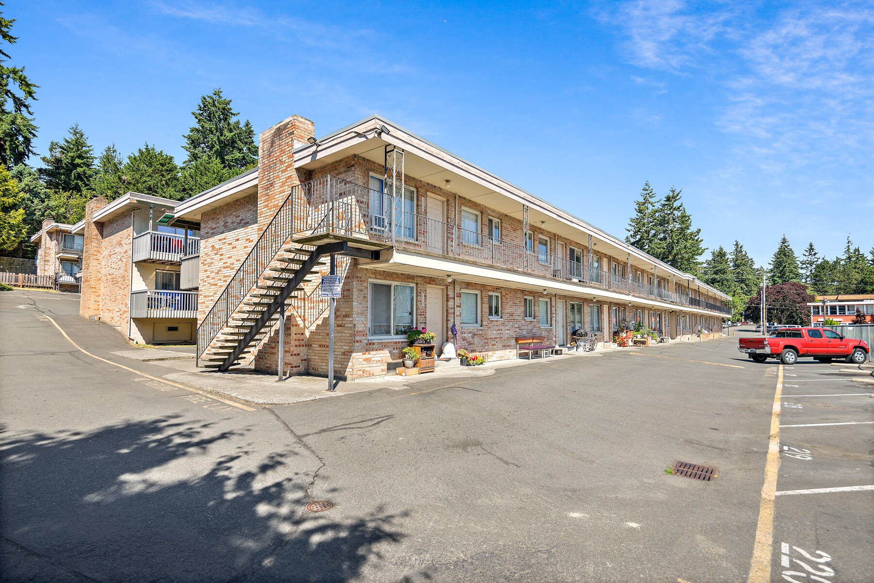 6630 202nd St SW, Lynnwood, WA for Sale