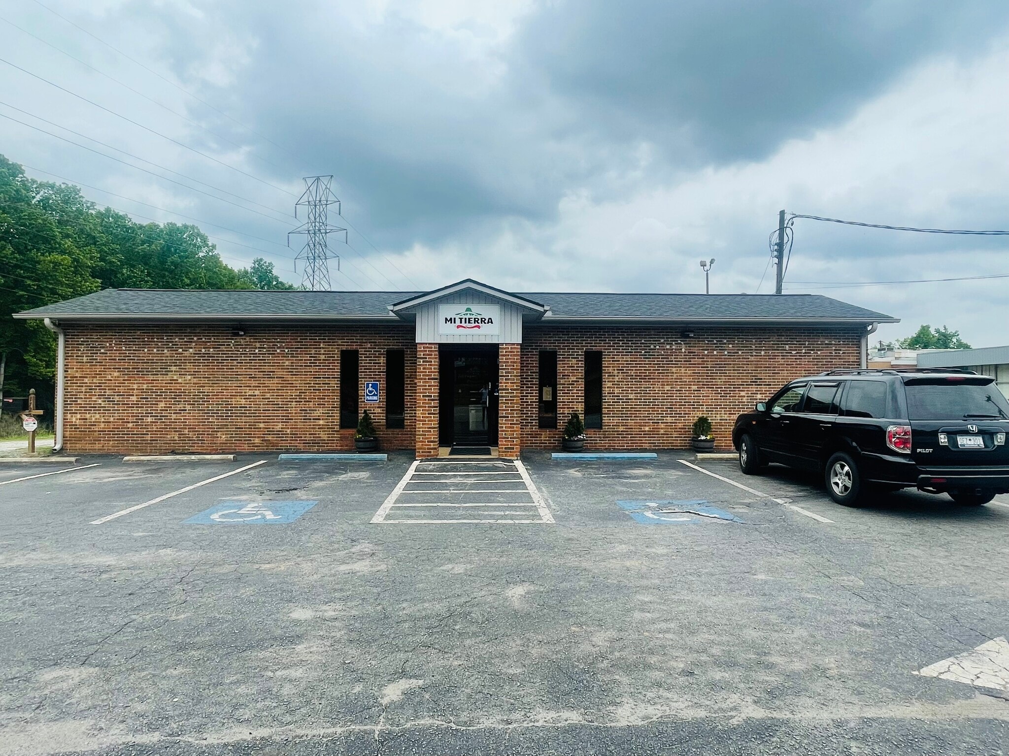 1725 N Limestone St, Gaffney, SC for Sale