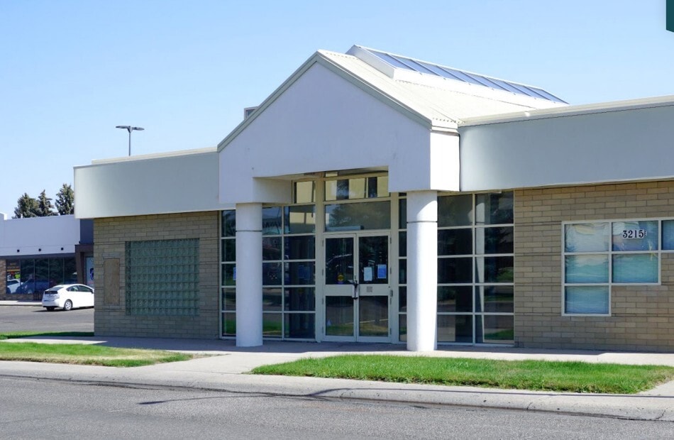 3215 Dunmore Rd SE, Medicine Hat, AB for Rent