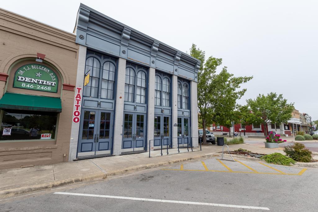 117 East St, Hutto, TX for Sale