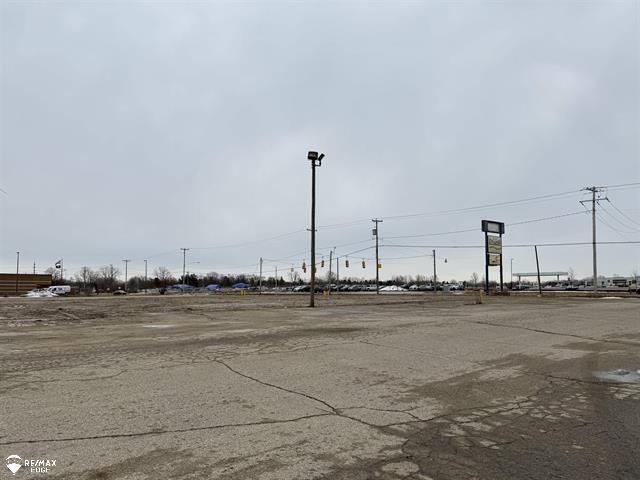 4403 Davison Rd, Burton, MI for Sale