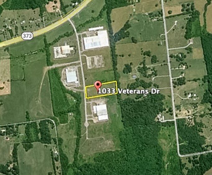 1033 Veterans Dr, Lewisburg, TN for Sale