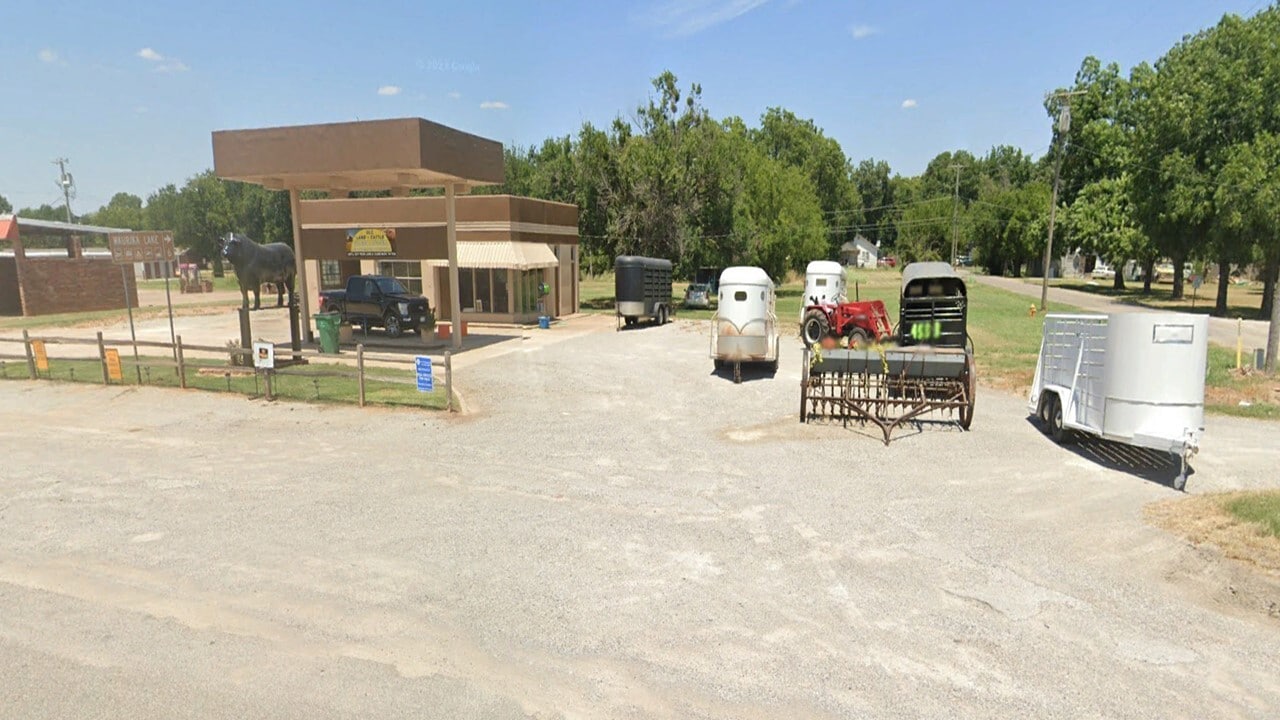 7971 US Highway 70, Waurika, OK for Sale