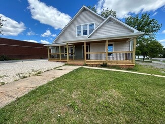 Yadkinville, NC Office/Retail - 237 E Main St