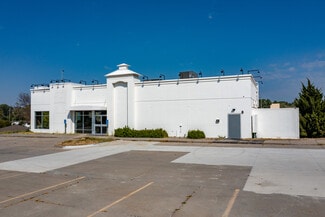 Omaha, NE Freestanding - 3949 N 132nd St