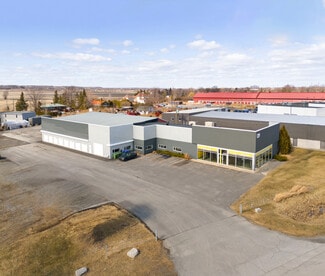 Saint-Basile-le-Grand, QC Freestanding - 139 Boul Sir-Wilfrid-Laurier