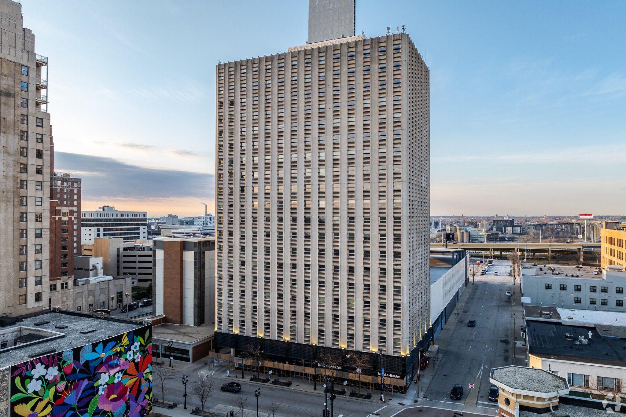 633 W Wisconsin Ave, Milwaukee, WI for Sale