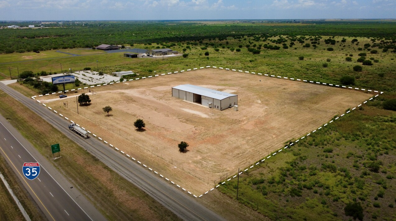 13688 Interstate 35, Dilley, TX for Sale