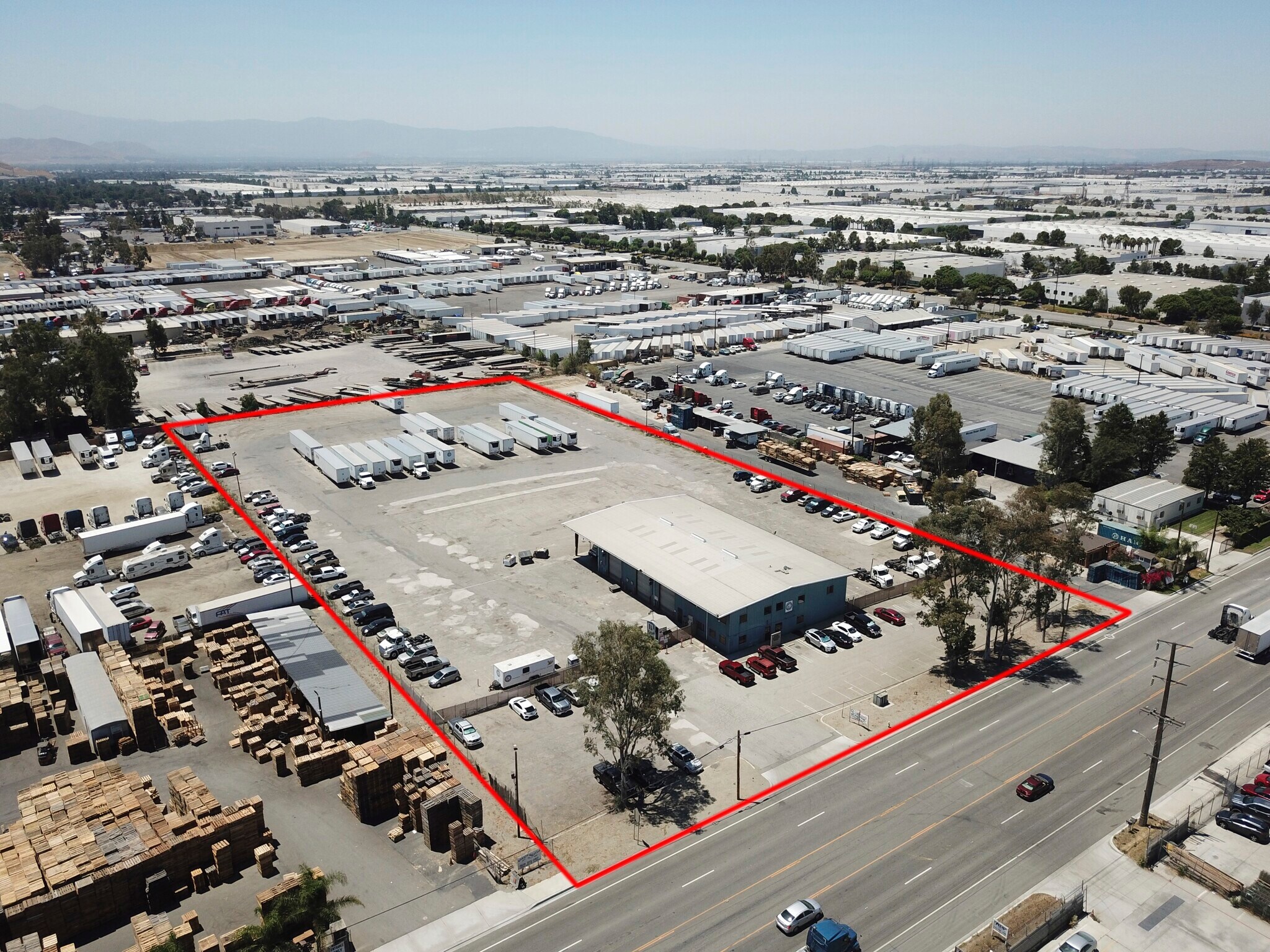 13831 Slover Ave, Fontana, CA for Rent