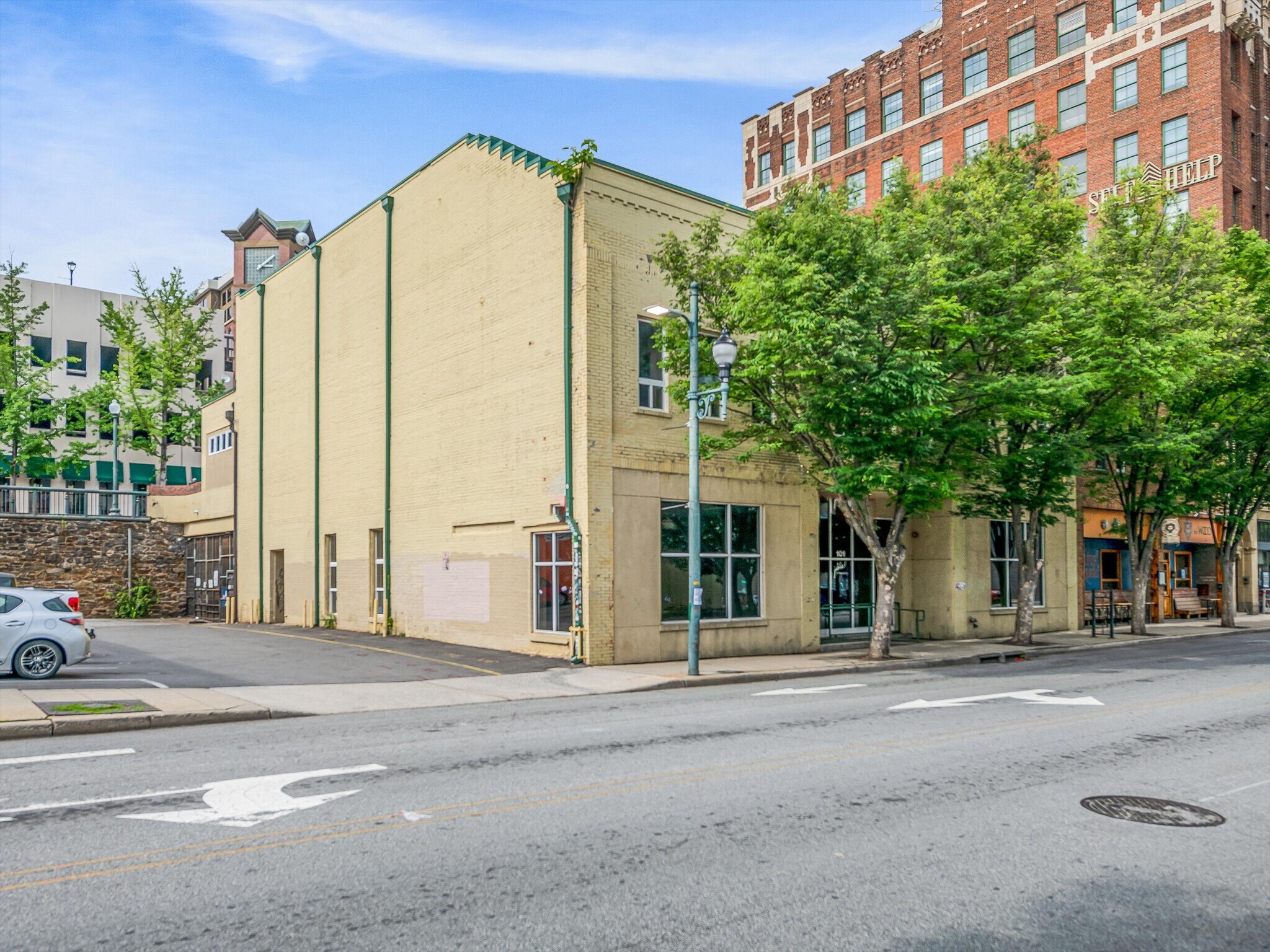 101 Patton Ave Asheville, NC 28801 Retail Property for Lease on
