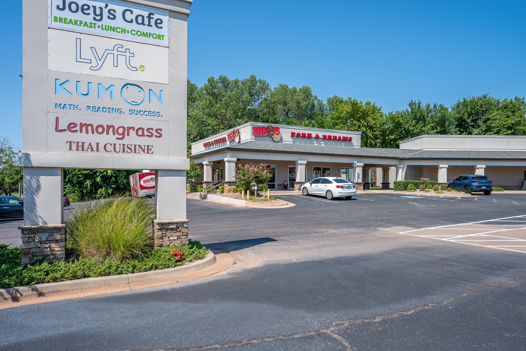 285 S Santa Fe Ave, Edmond, OK for Rent