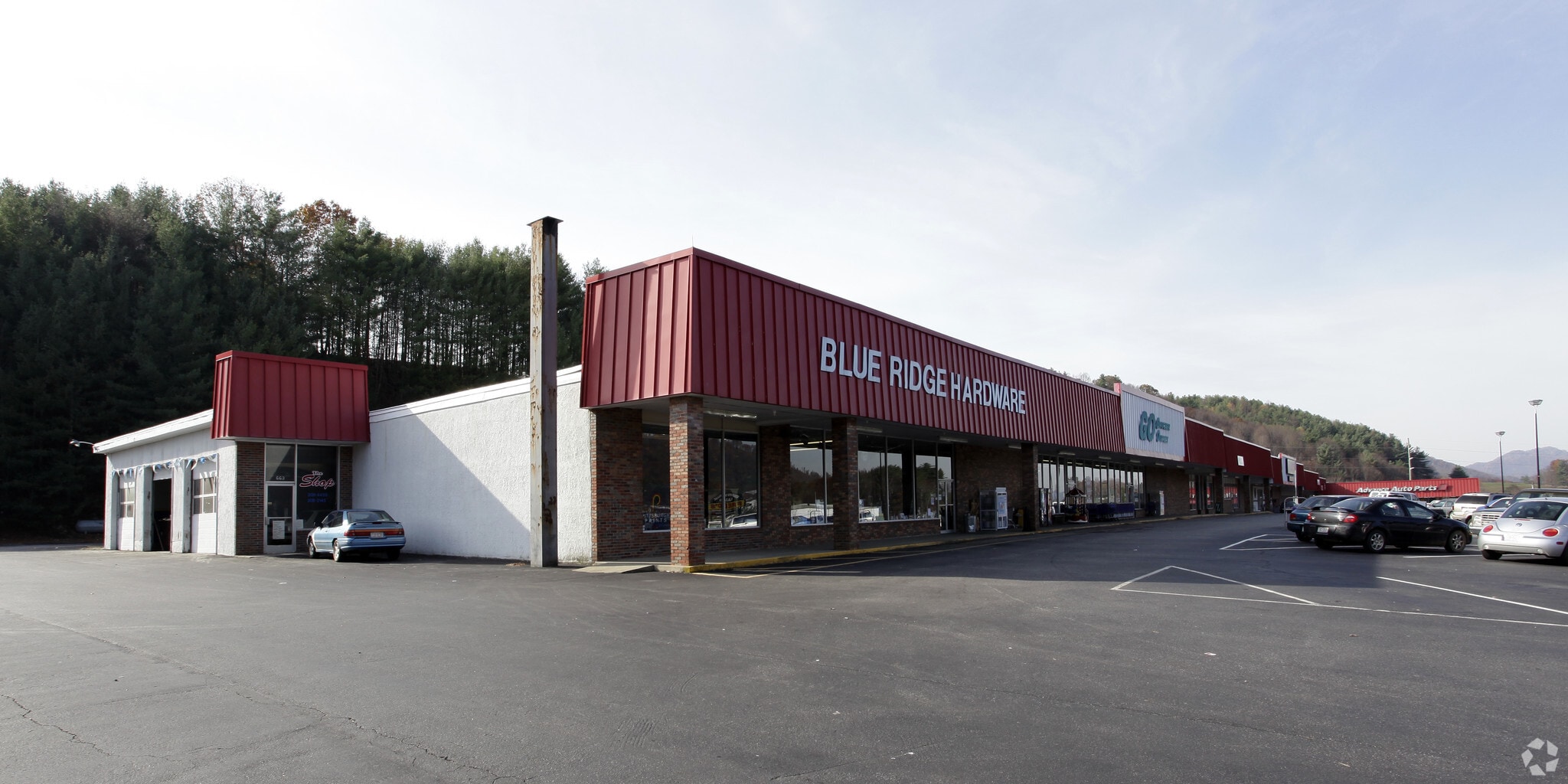 665-691 US 19 Hwy E, Burnsville, NC for Rent