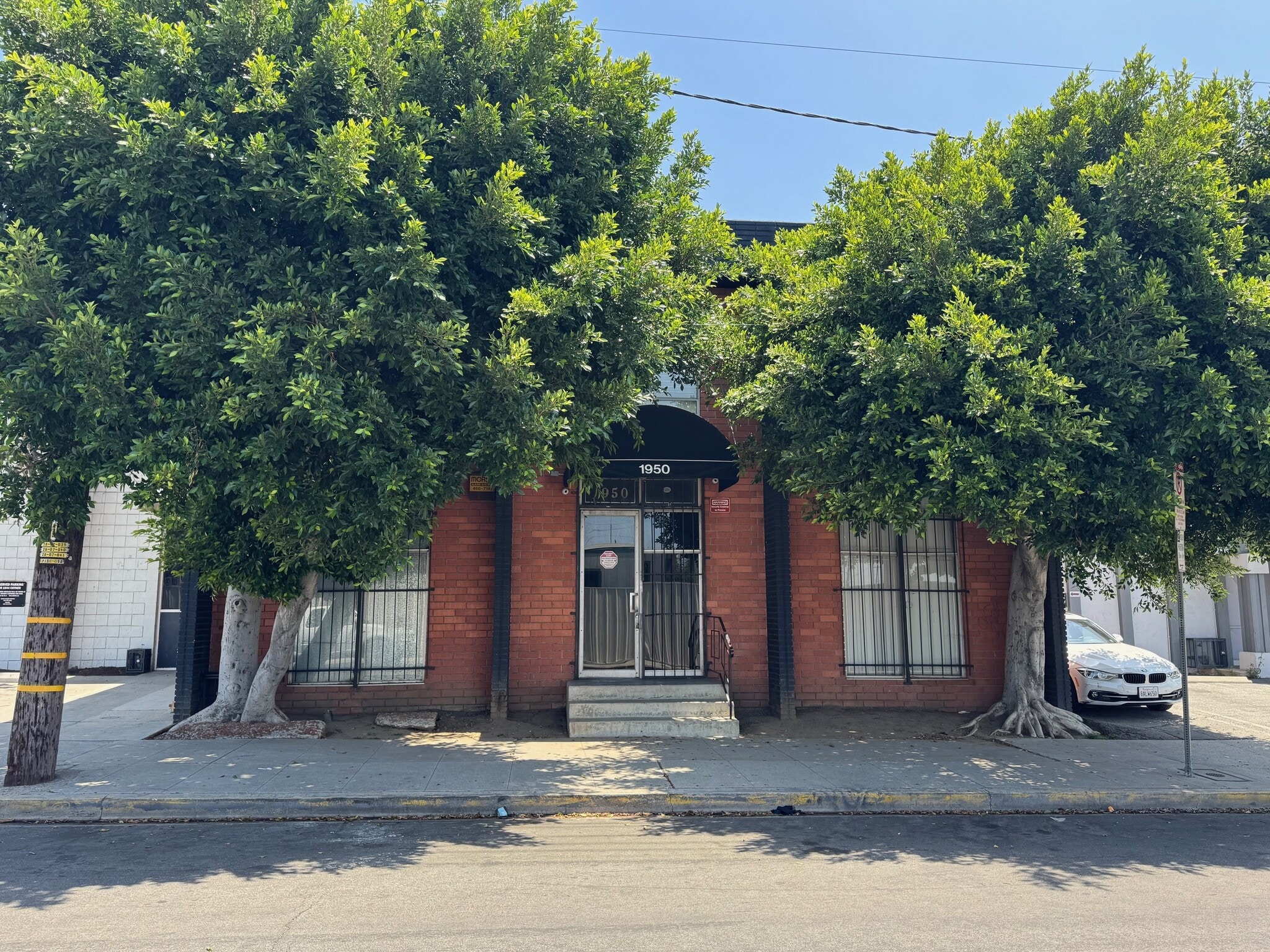 1950 Cotner Ave, Los Angeles, CA for Sale