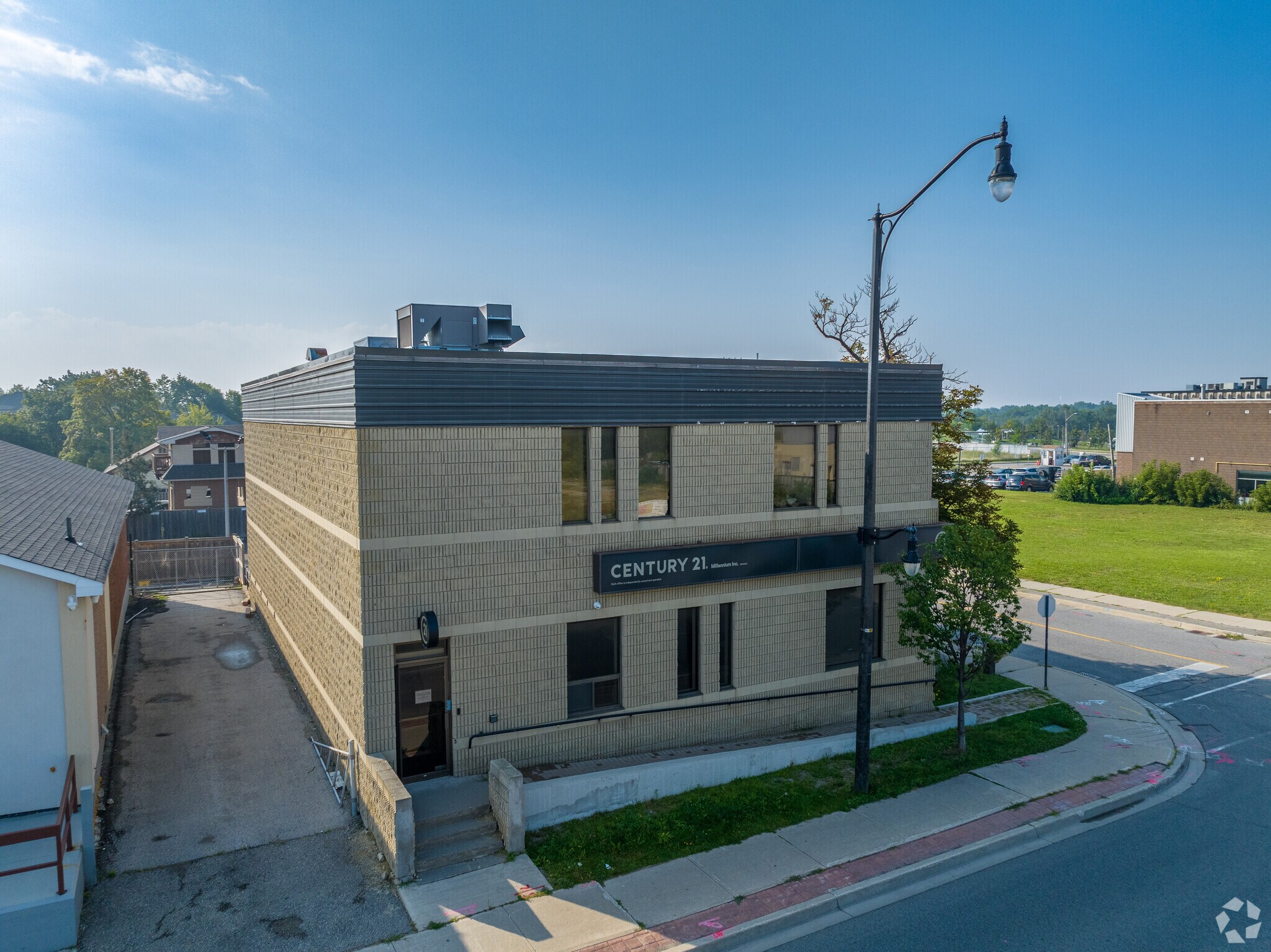 181 Queen St E, Brampton, ON for Sale